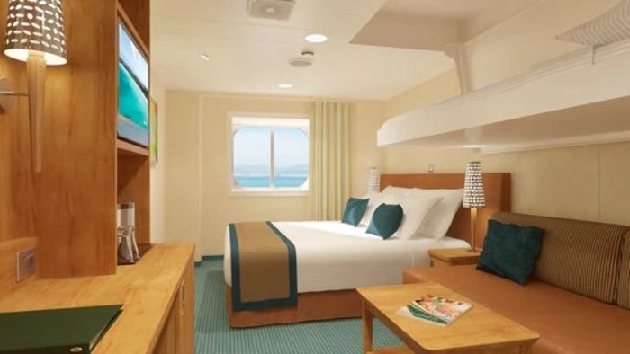 Deluxe Ocean View (+ Obstructed View)